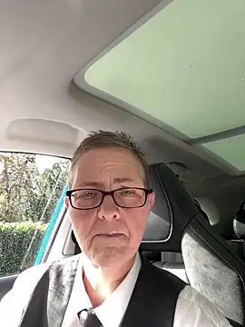 Curvy-Jinx online show from September 2025 08:47:01 AM