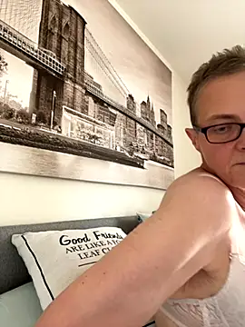 Curvy-Jinx online show from September 2025 12:38:01 PM