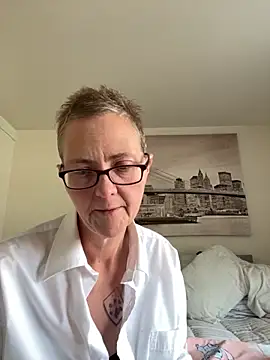 Curvy-Jinx online show from September 2025 03:01:02 PM