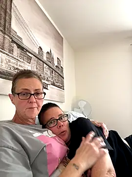 Curvy-Jinx online show from September 2025 12:16:02 PM