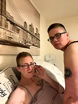 Curvy-Jinx online show from October 2025 07:37:01 PM