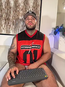 Snapshot of Michael_Salens chatting on November 2025 11:27:01 PM Michael Salens online show from November 2025 11:27:01 PM