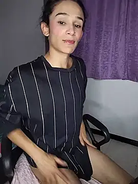 Twink fem-boy online show from June 2026 04:46:01 AM