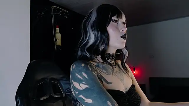 Snapshot of Angelabl0odborne chatting on June 2026 05:55:02 PM Angelabl0odborne online show from June 2026 05:55:02 PM
