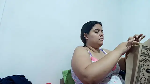 luisahot 9727 online show from December 2025 12:07:02 AM