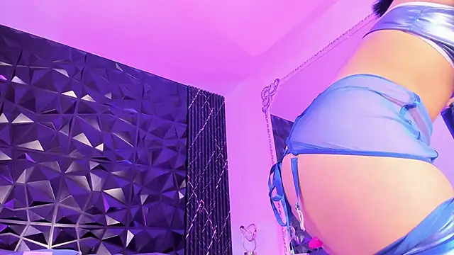 katierouge  online show from October 2025 05:31:01 AM