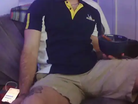 Luv2SuckBWC92 online show from September 2025 06:13:01 AM