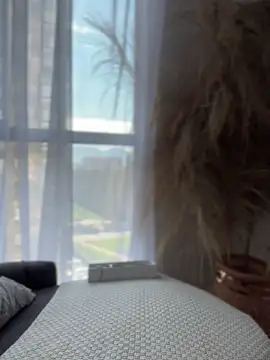 Sofi Leal online show from November 2025 01:03:01 PM