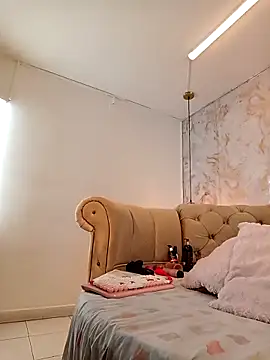 nathaliamiller online show from December 2025 07:31:01 PM