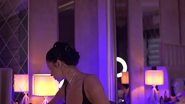 FrancescaDante online show from December 2025 05:58:02 AM