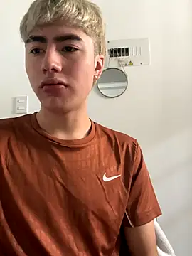 AlexanderCollman online show from December 2025 05:44:02 PM