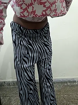 Alia-00 online show from October 2025 04:02:01 AM