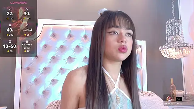 TifannyWolf  online show from September 2025 05:31:01 AM