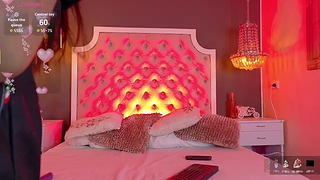 TifannyWolf  online show from September 2025 03:10:02 AM