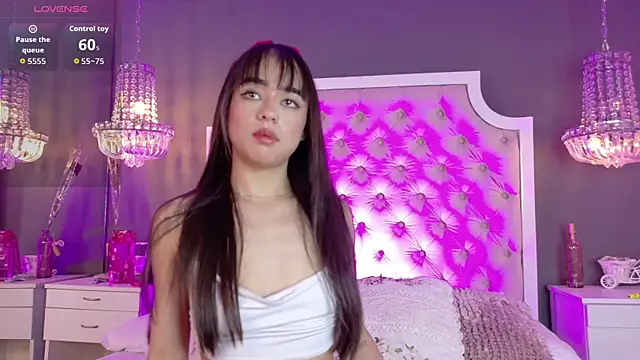 TifannyWolf  online show from September 2025 04:06:01 AM