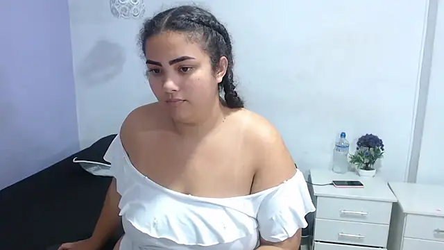 penelope gucci1 online show from November 2025 12:28:02 PM