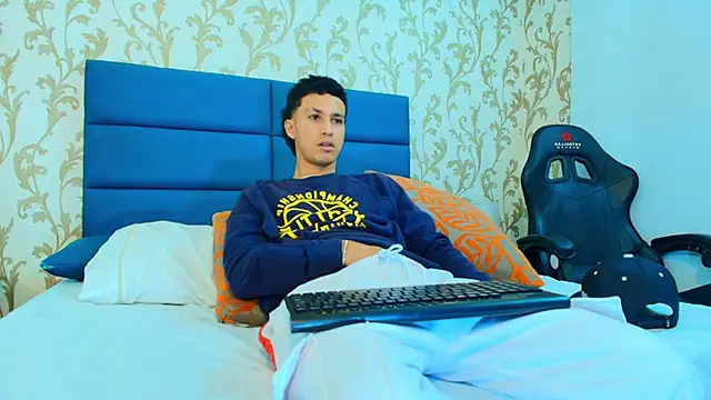 Marcus Jeron online show from October 2025 02:34:01 AM