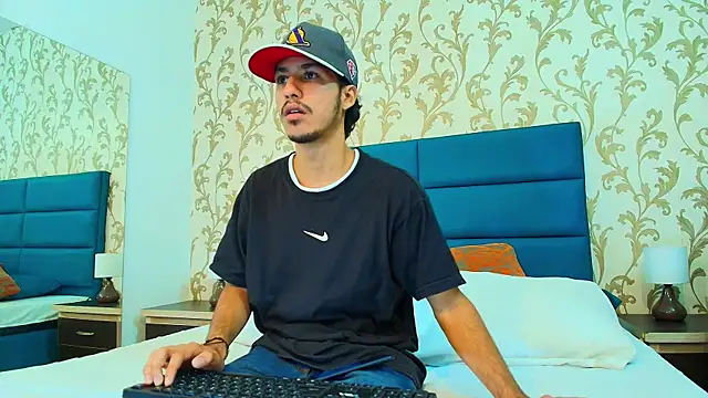 Marcus Jeron online show from November 2025 09:47:01 PM