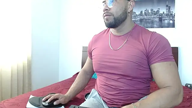 AntonyDAngelo25 online show from November 2025 05:45:03 PM