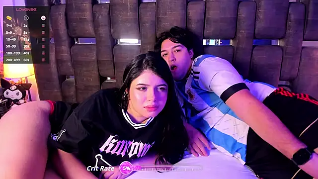 Snapshot of EmilyANDrew_ chatting on November 2025 05:44:01 AM EmilyANDrew online show from November 2025 05:44:01 AM