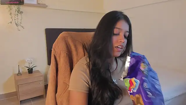 Snapshot of Camila_Bustamante chatting on June 2026 05:06:01 PM Camila Bustamante online show from June 2026 05:06:01 PM