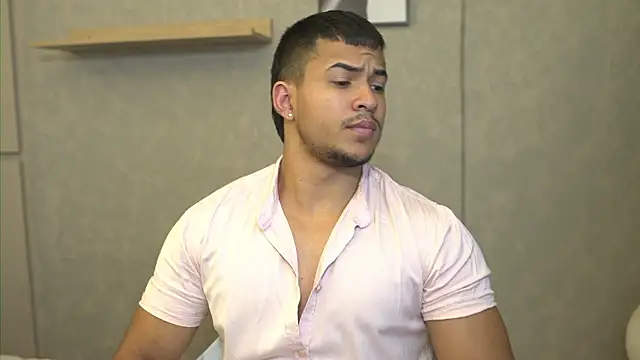 Snapshot of Thiago_Valente chatting on February 2026 04:52:02 PM Thiago Valente online show from February 2026 04:52:02 PM