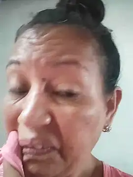 marinita13 online show from October 2025 02:15:01 PM