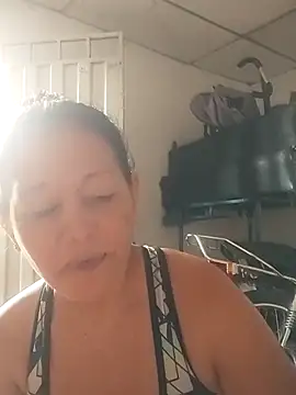 marinita13 online show from November 2025 02:54:01 PM