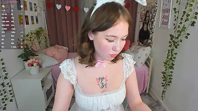 Snapshot of LanaRoselle chatting on February 2026 09:22:01 PM LanaRoselle online show from February 2026 09:22:01 PM