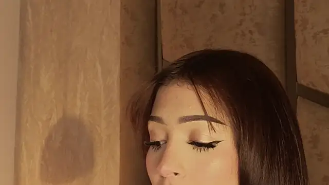 scarlethlux online show from April 2026 03:28:02 AM