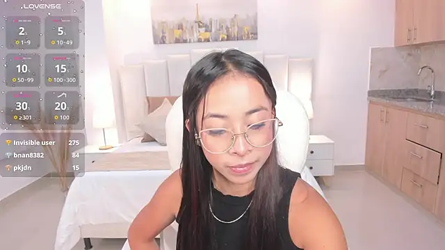 Snapshot of July_Adams chatting on July 2026 03:02:01 AM July Adams online show from July 2026 03:02:01 AM