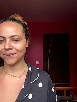 Chloe Leaozinho online show from October 2025 06:16:02 PM