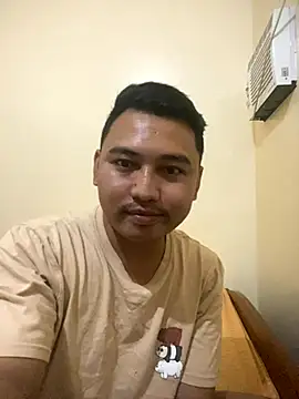 BicuriousExploer online show from November 2025 11:46:01 PM