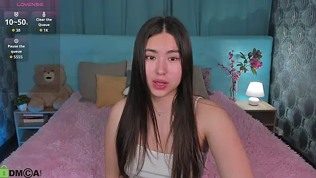 Megan Williamms online show from October 2025 09:21:02 AM