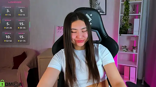 Megan Williamms online show from November 2025 09:23:01 AM