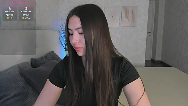 Megan Williamms online show from December 2025 09:29:02 AM