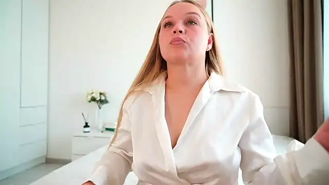 Snapshot of Irene_sooth chatting on September 2025 09:20:02 AM Irene sooth online show from September 2025 09:20:02 AM