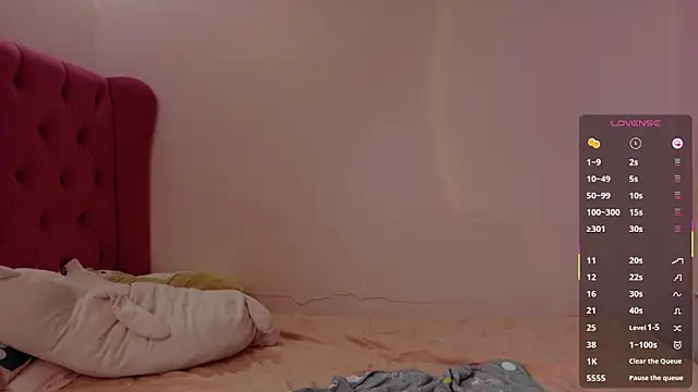 Serenaa rabbit online show from September 2025 10:37:01 AM