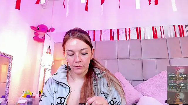 antoneella jones online show from October 2025 01:01:01 PM