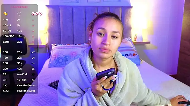 juliana-mancini online show from October 2025 05:52:01 PM