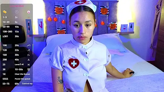 juliana-mancini online show from October 2025 06:19:01 PM