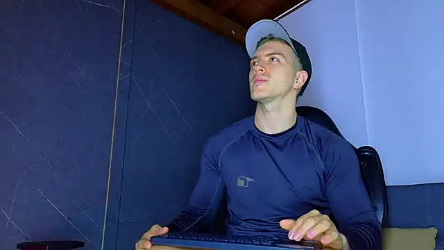 ALANNFERRER online show from February 2026 10:07:02 AM