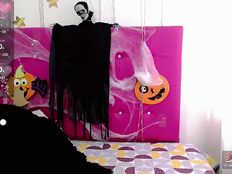 sara arias00 online show from October 2025 01:24:02 PM