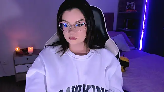 OphelianaRose33 online show from September 2025 10:53:01 PM