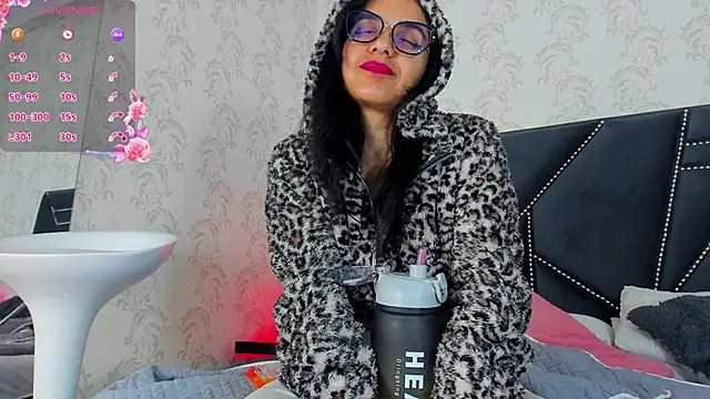 white leti online show from November 2025 10:22:02 PM