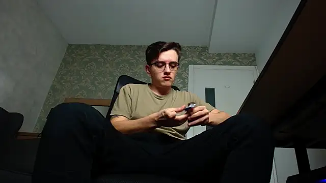 FelixStarkk online show from October 2025 04:20:01 AM