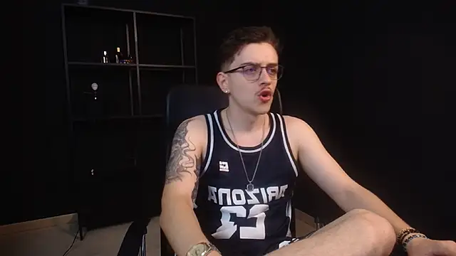 Snapshot of FelixStarkk chatting on June 2026 05:13:02 AM FelixStarkk online show from June 2026 05:13:02 AM