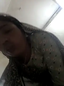 Hot raaani online show from February 2026 11:37:01 AM