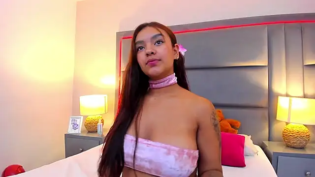 GabyMoreau online show from November 2025 08:11:02 PM