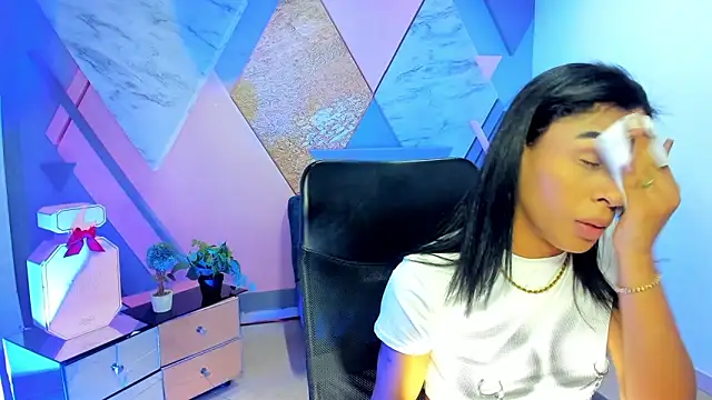 Snapshot of keytinthomson_ chatting on October 2025 07:48:02 PM keytinthomson online show from October 2025 07:48:02 PM